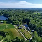 Nyaraló Osada Skoczkowo Komfortowe Z Prywatnymi Wannami Hot-tub Nad Jeziorem- Sauna- Balia- Prywatny Staw Wedkarski *