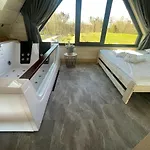 Osada Skoczkowo Komfortowe Z Prywatnymi Wannami Hot-tub Nad Jeziorem- Sauna- Balia- Prywatny Staw Wedkarski *