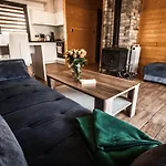 Nyaraló Osada Skoczkowo Komfortowe Z Prywatnymi Wannami Hot-tub Nad Jeziorem- Sauna- Balia- Prywatny Staw Wedkarski Podiazy
