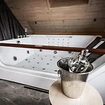 Osada Skoczkowo Komfortowe Z Prywatnymi Wannami Hot-tub Nad Jeziorem- Sauna- Balia- Prywatny Staw Wedkarski Nyaraló *