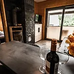 Osada Skoczkowo Komfortowe Z Prywatnymi Wannami Hot-tub Nad Jeziorem- Sauna- Balia- Prywatny Staw Wedkarski Podiazy