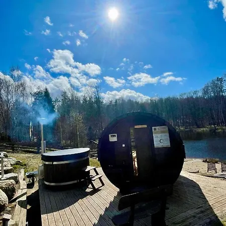 Ferienhaus Osada Skoczkowo Komfortowe Z Jacuzzi Nad Jeziorem- Sauna- Balia- Prywatny Staw Wedkarski Podiazy