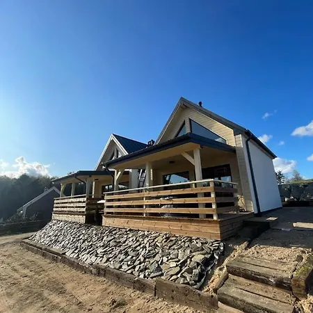Osada Skoczkowo Komfortowe Domki Z Prywatnymi Jacuzzi Nad Jeziorem- Sauna- Balia-Staw Wedkarski-Basen Z Podgrzewana Woda! Holiday home Podiazy