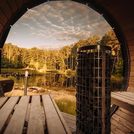 Osada Skoczkowo Z Kominkami, Jacuzzi, Balią I Sauną Nad Jeziorem Dom wakacyjny