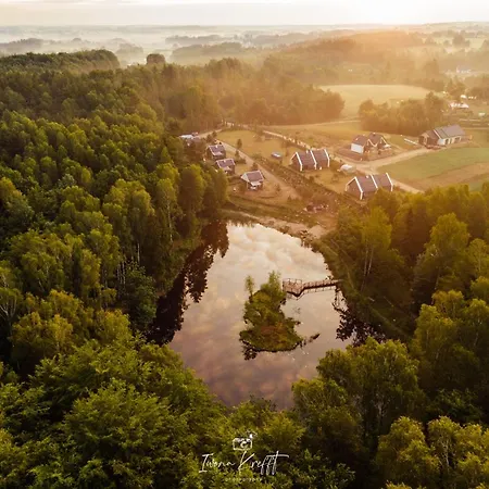 Dom wakacyjny Osada Skoczkowo Komfortowe Z Prywatnymi Wannami Hot-tub Nad Jeziorem- Sauna- Balia- Prywatny Staw Wędkarski Podiazy