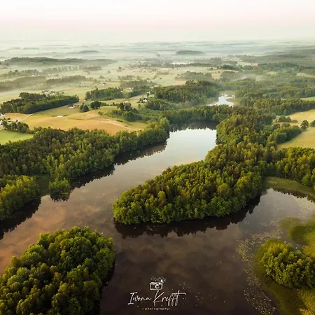 Osada Skoczkowo Z Kominkami, Jacuzzi, Balią I Sauną Nad Jeziorem Podiazy