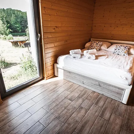 Osada Skoczkowo Z Kominkami, Jacuzzi, Balią I Sauną Nad Jeziorem Podiazy