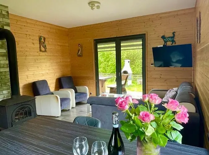 בית נופש Osada Skoczkowo Komfortowe Z Prywatnymi Wannami Hot-tub Nad Jeziorem- Sauna- Balia- Prywatny Staw Wedkarski