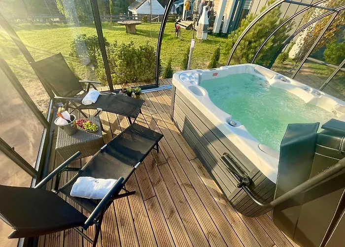 Osada Skoczkowo Komfortowe Z Prywatnymi Wannami Hot-tub Nad Jeziorem- Sauna- Balia- Prywatny Staw Wedkarski * Podiazy