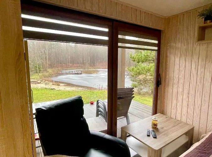 Osada Skoczkowo Komfortowe Z Prywatnymi Wannami Hot-tub Nad Jeziorem- Sauna- Balia- Prywatny Staw Wedkarski بيت للعطل *