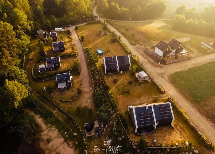 Dom wakacyjny Osada Skoczkowo Komfortowe Z Prywatnymi Wannami Hot-tub Nad Jeziorem- Sauna- Balia- Prywatny Staw Wędkarski