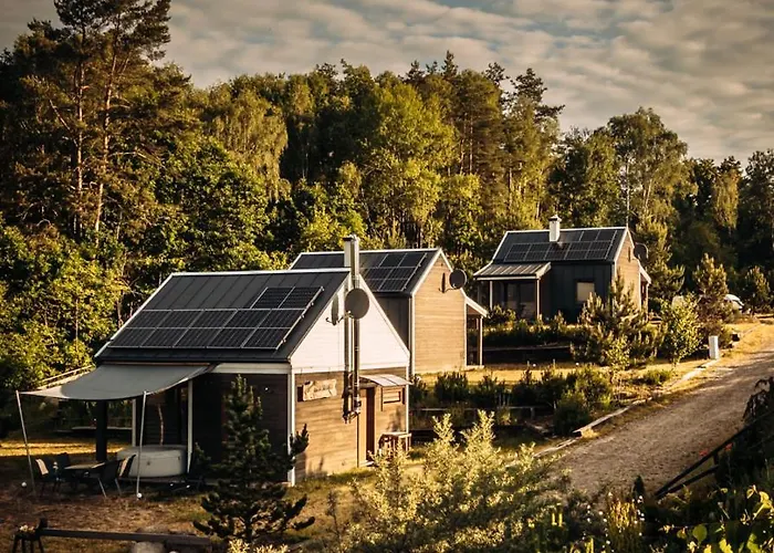 Osada Skoczkowo Komfortowe Z Prywatnymi Wannami Hot-tub Nad Jeziorem- Sauna- Balia- Prywatny Staw Wedkarski Podiazy