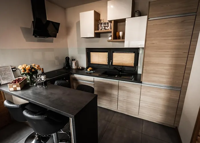 Osada Skoczkowo Komfortowe Z Prywatnymi Wannami Hot-tub Nad Jeziorem- Sauna- Balia- Prywatny Staw Wedkarski * Podiazy