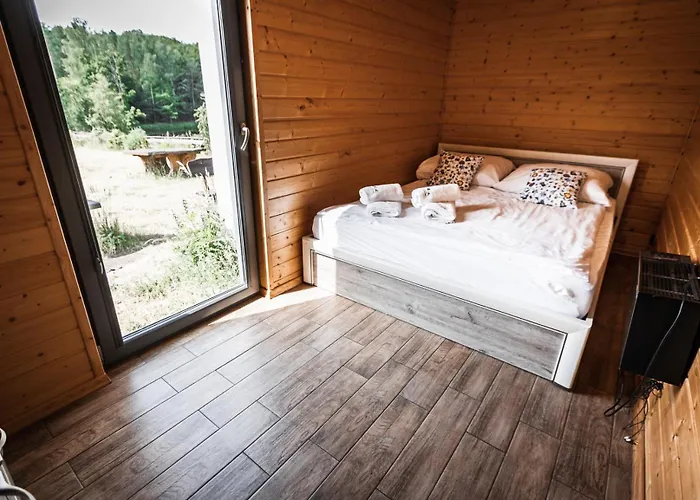 Osada Skoczkowo Komfortowe Z Prywatnymi Wannami Hot-tub Nad Jeziorem- Sauna- Balia- Prywatny Staw Wedkarski Podiazy